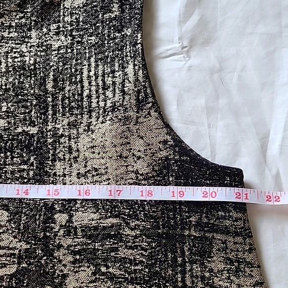 Vivian Wong Gold Black Sleeveless Tank Top, Size XL - Picture 6 of 7